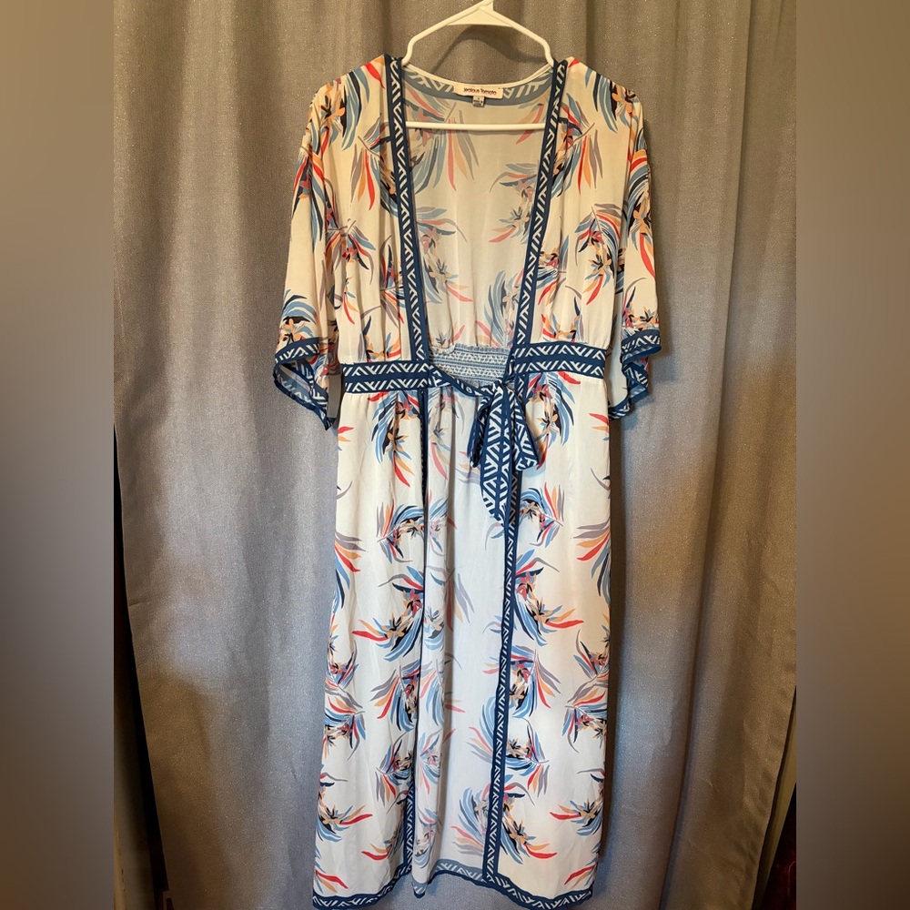 Flying Tomato Tropical Print Kimono with Blue Accents